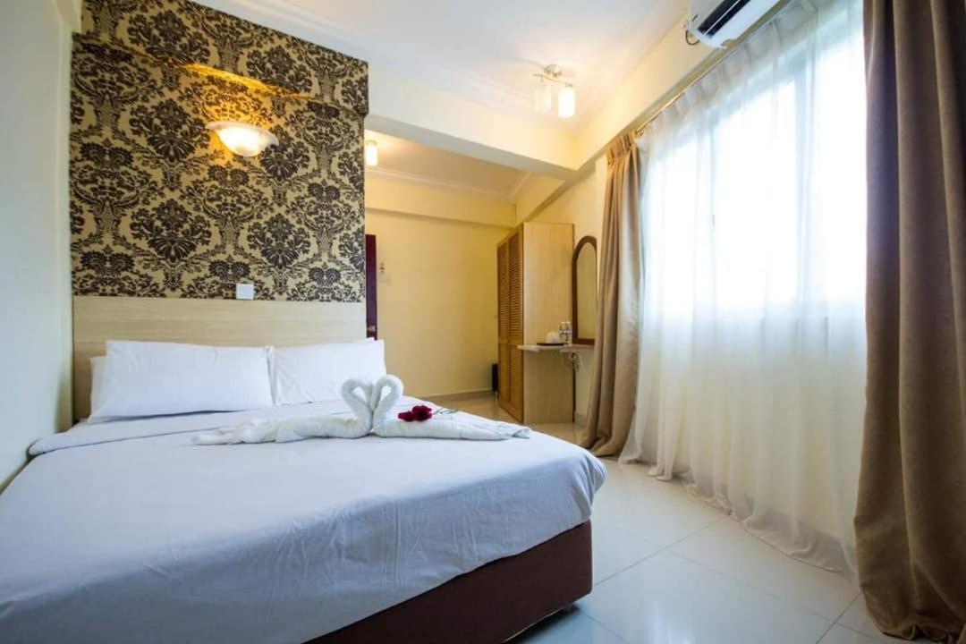 Hotel Sea Princess Teluk Bahang Buitenkant foto